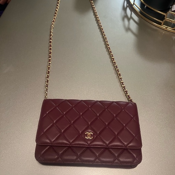 Chanel wallet on chain - Picture 1 of 5
